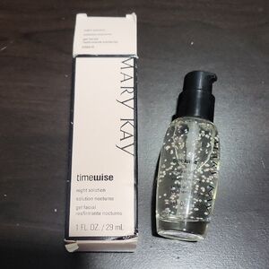 Mary Kay Timewise Night Solution with Black Pump